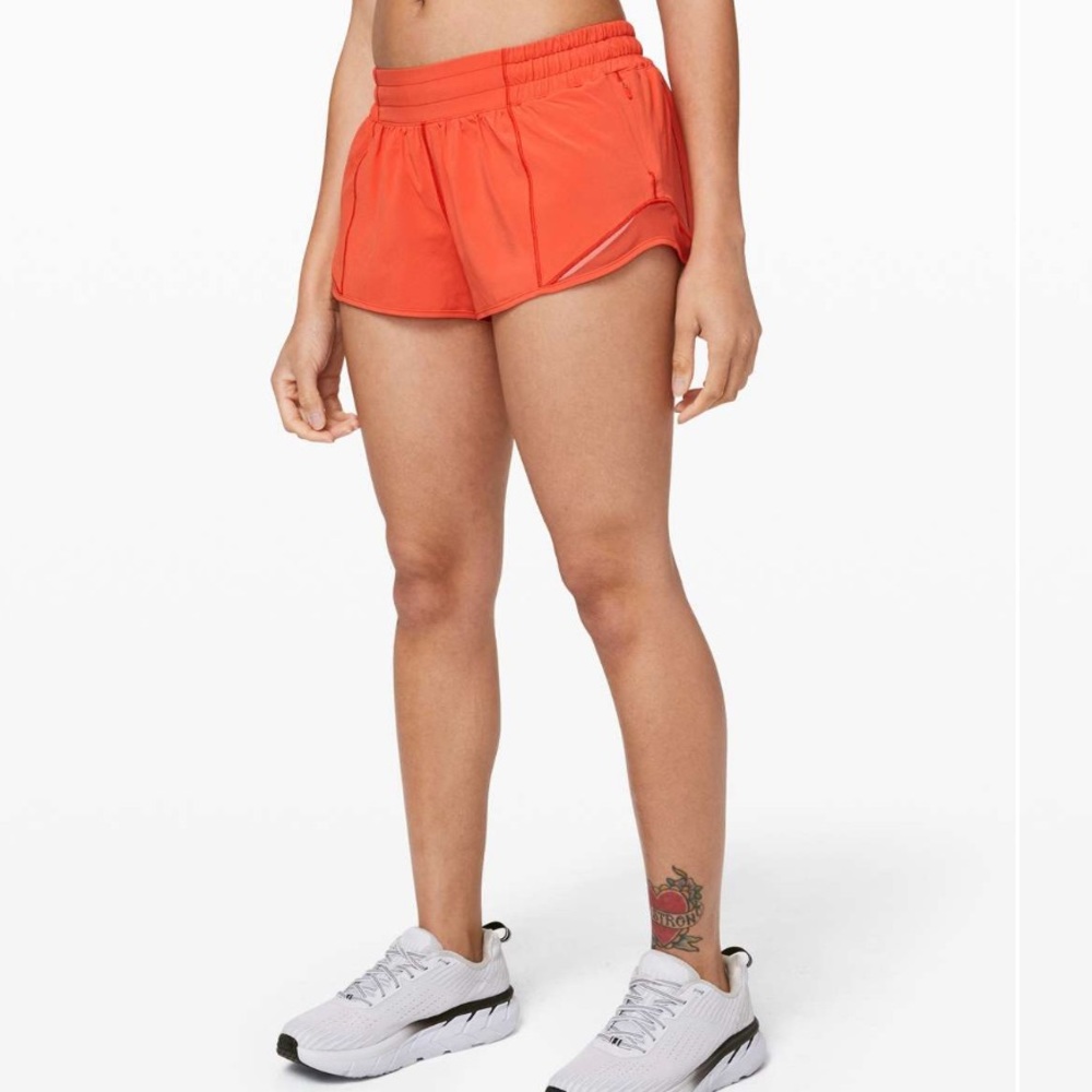 Lululemon 2.5” hotty hot low rise hot sunset